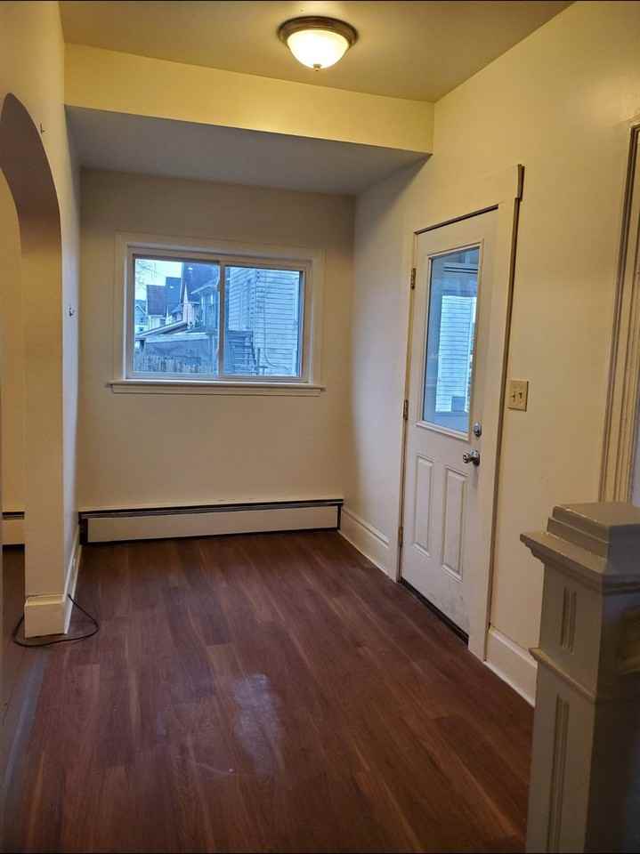 212 Bishop Ave - Photo 7 of 8