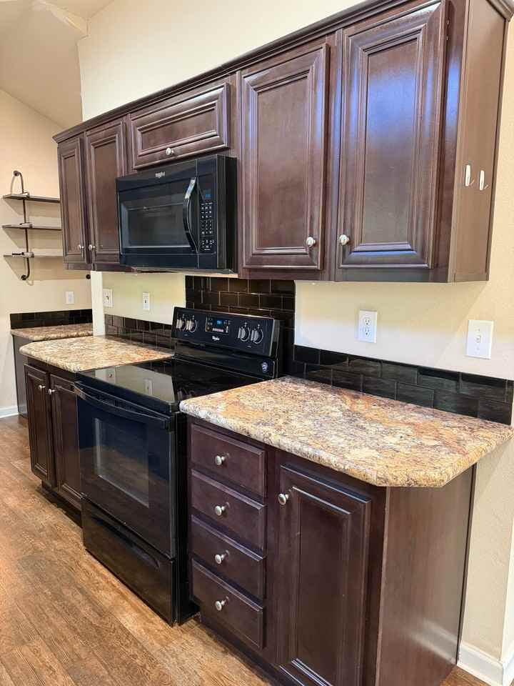 17398 Countrywood - Photo 7 of 13
