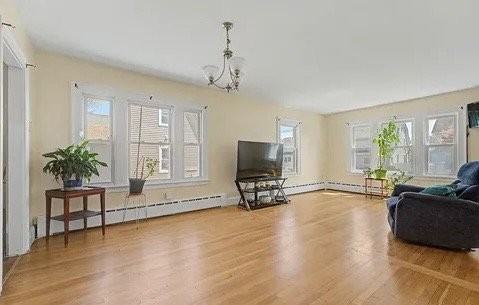 172 Sisson St - Photo 4 of 18