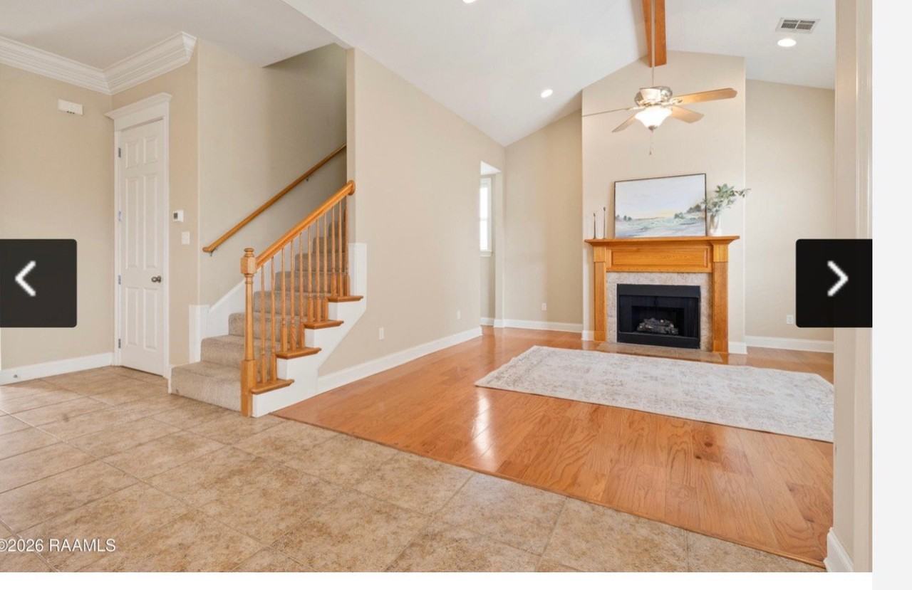132 Laguna Ln - Photo 2 of 15