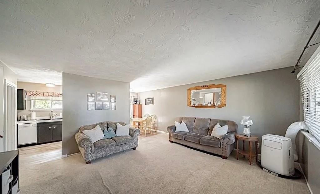 542 Starlite Ave - Photo 2 of 8