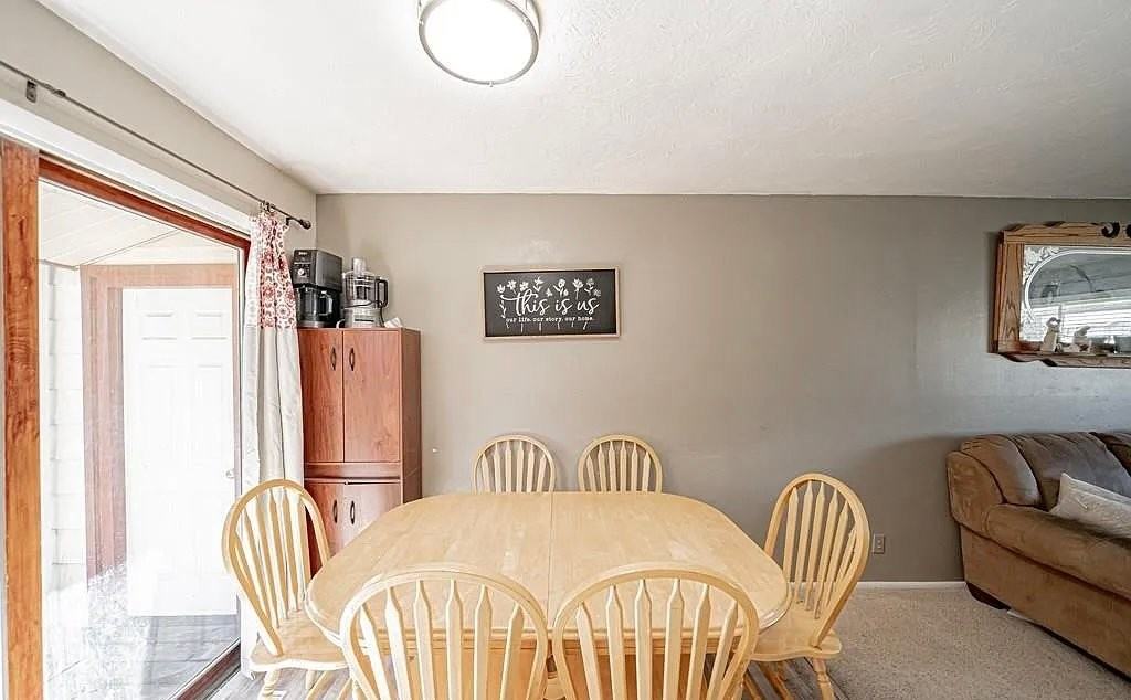 542 Starlite Ave - Photo 4 of 8