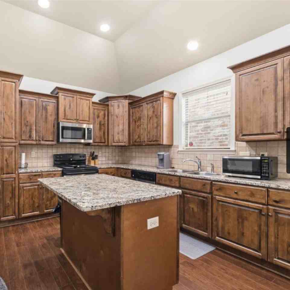 343 Chimney Rock Blvd - Photo 7 of 17