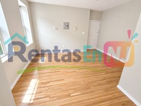 210 N 15th St #4 - Photo 1 of 1
