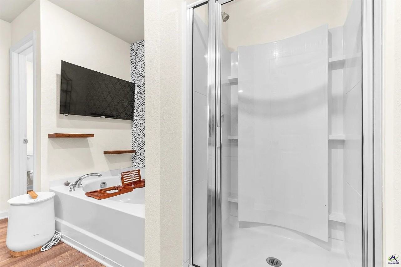 3335 Bridgewood Dr - Photo 5 of 20