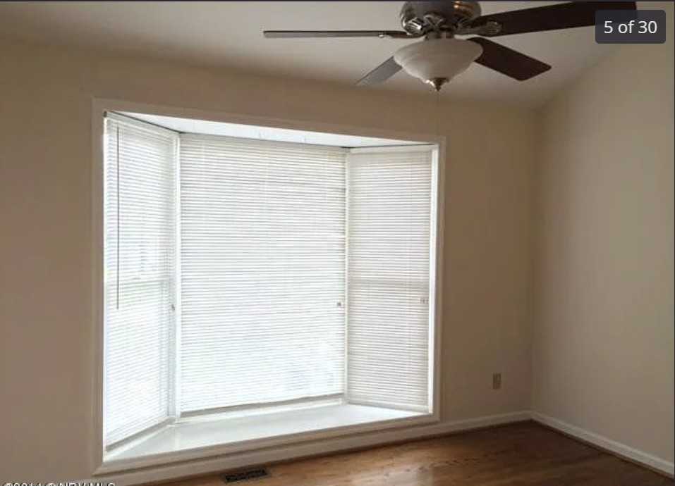 205 Berkley St - Photo 5 of 34