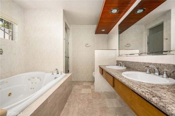 3424 Rockhold Ave - Photo 2 of 19