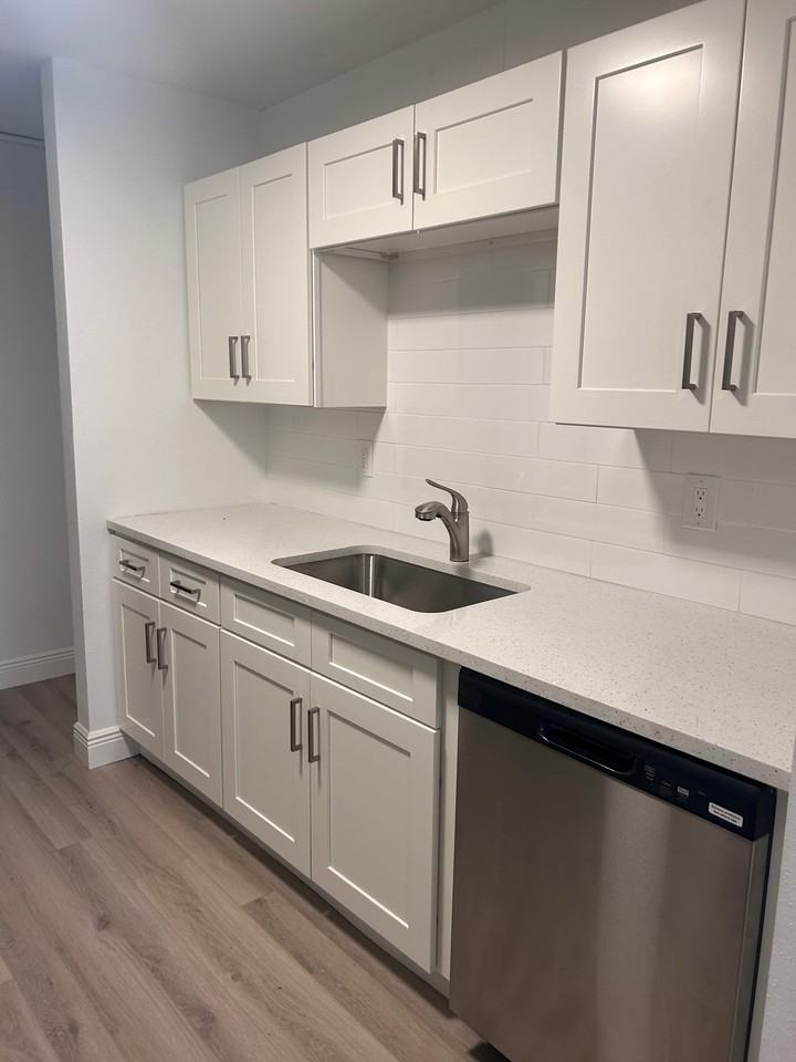 6711 45th Ave W #A - Photo 4 of 20
