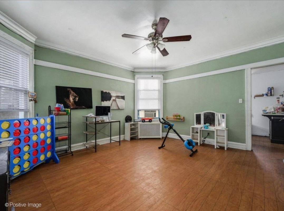 6423 N Leavitt St #2S - Photo 3 of 7