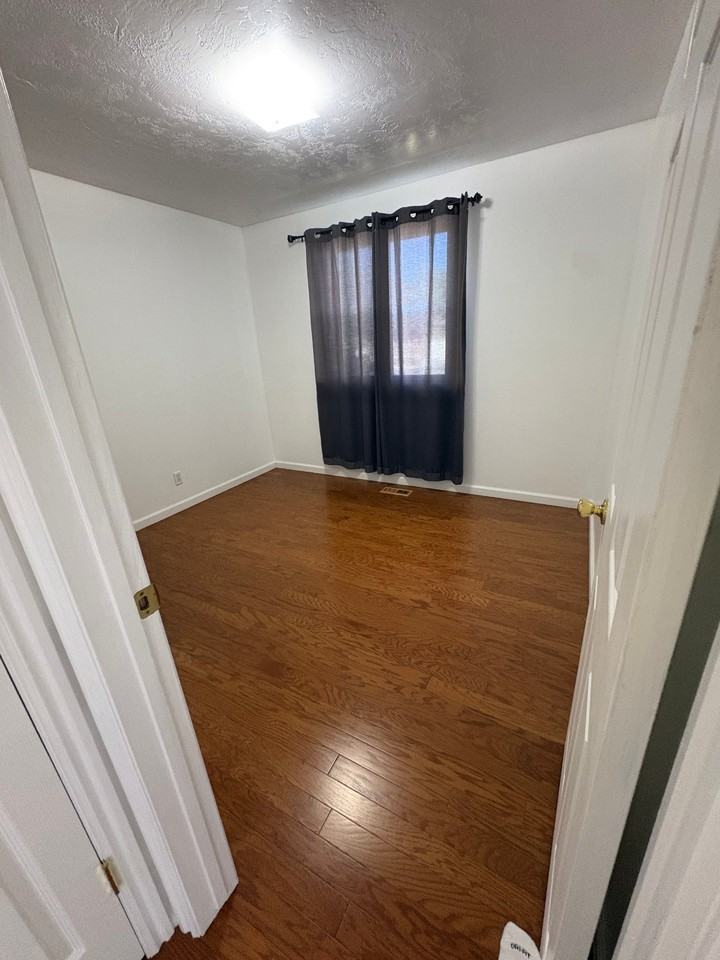 6586 Sw - Photo 4 of 5
