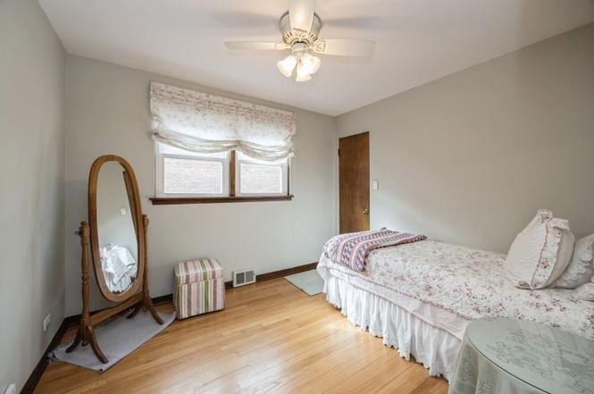 3407 S 53rd Ct - Photo 2 of 9
