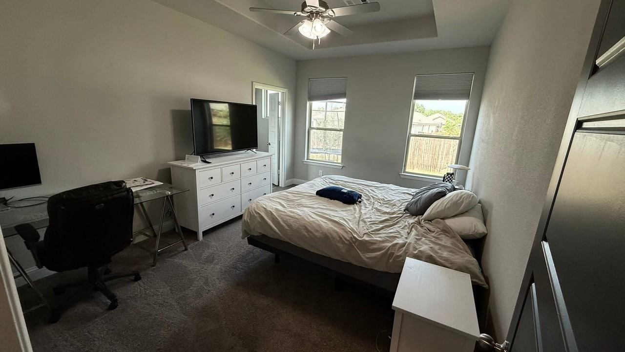 342 Carlisle Dr - Photo 7 of 10