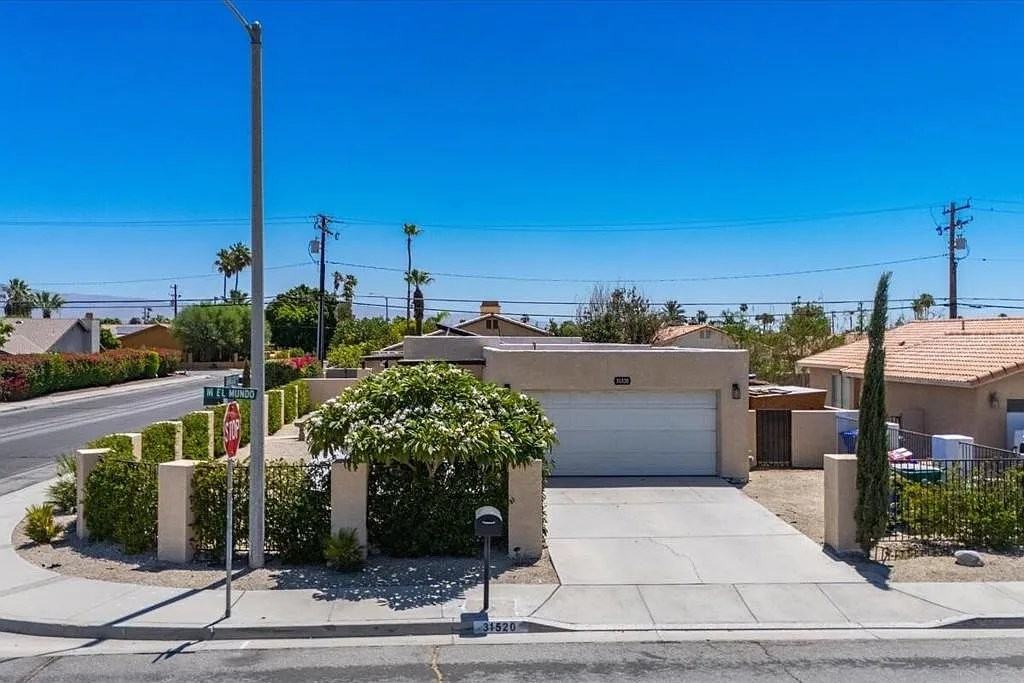 31520 Avenida El Mundo - Photo 2 of 10