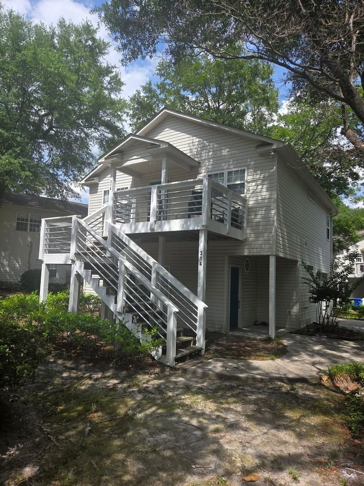 318 Brickle Ave - Photo 2 of 9