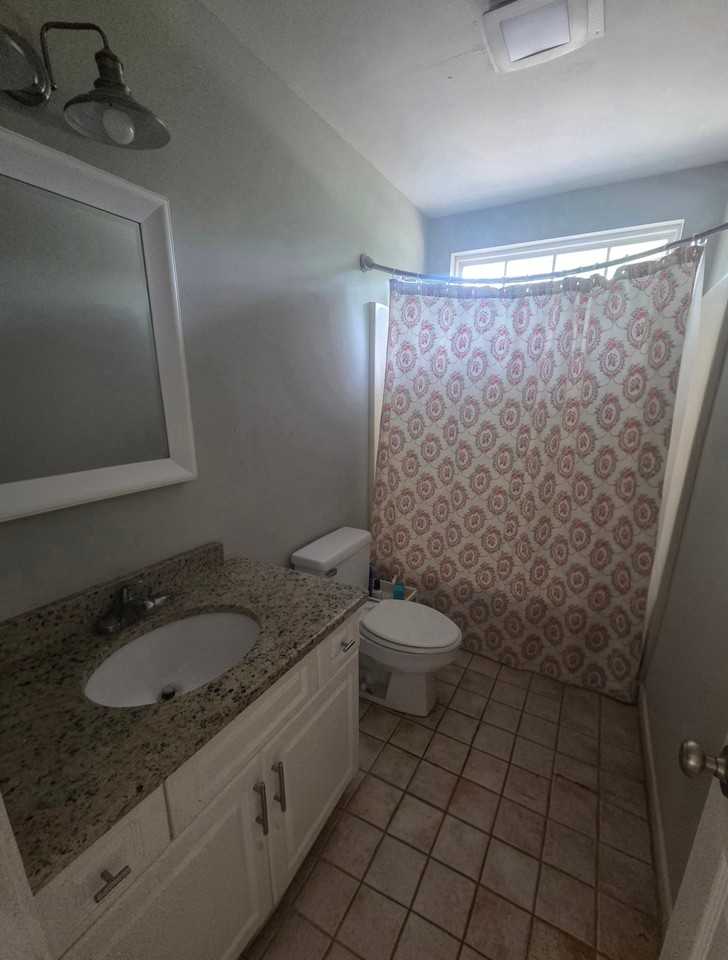 318 Brickle Ave - Photo 5 of 9