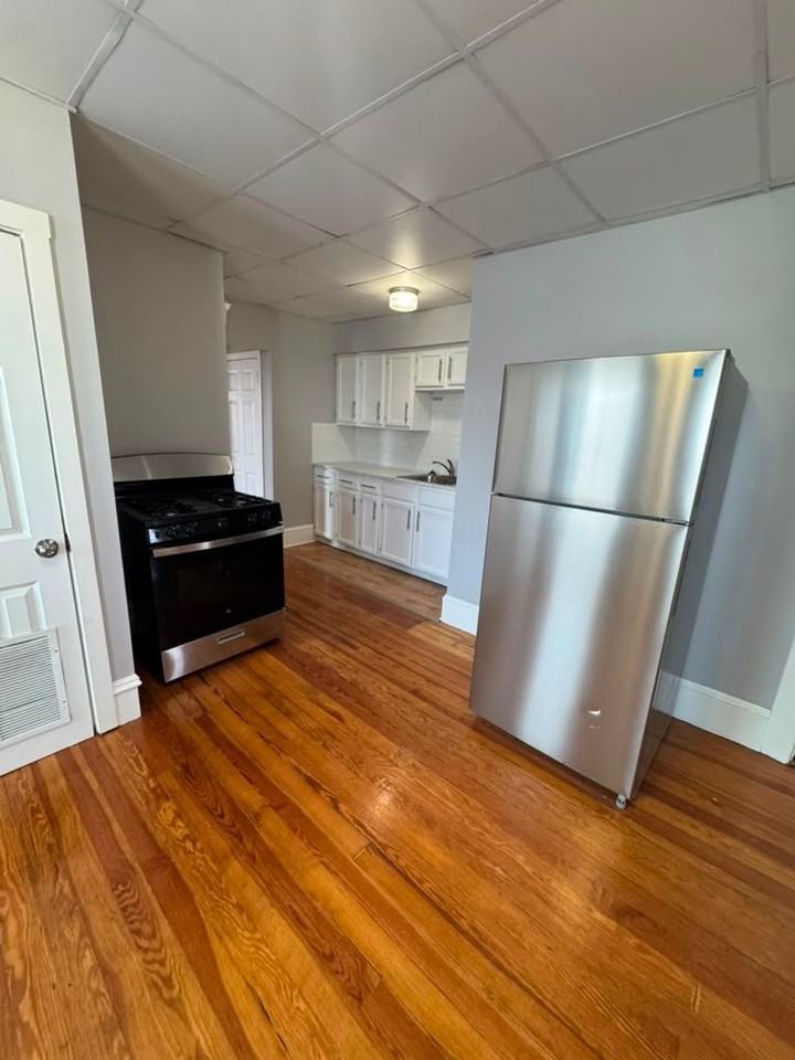 321 Union St #3R - Photo 3 of 8
