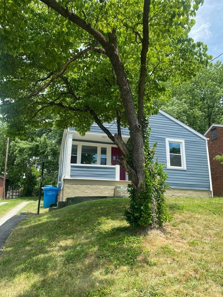 3821 Vermont Ave Nw - Photo 3 of 8