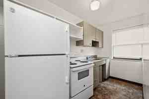 featured image of 2117 Brownsville Rd