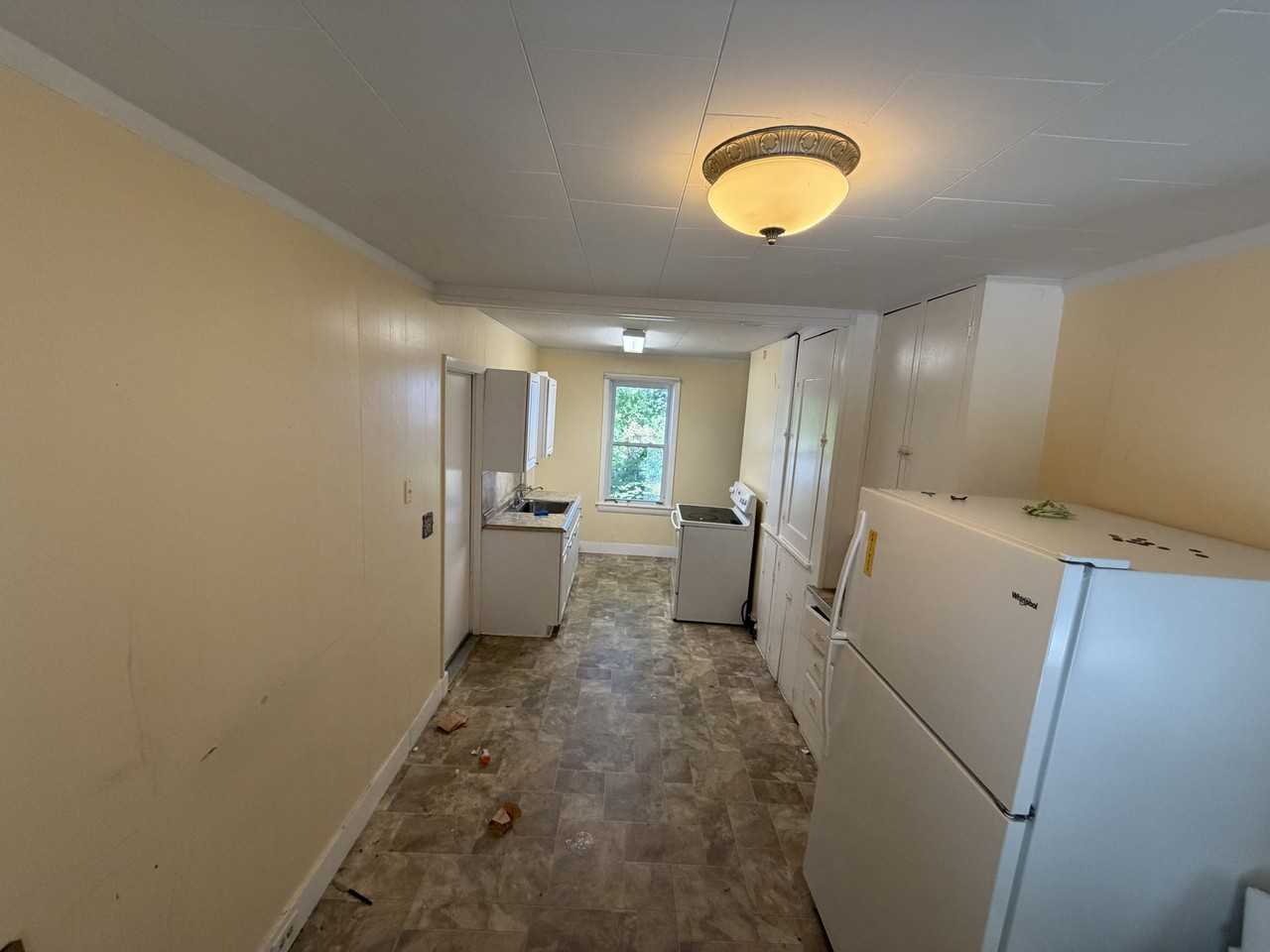 17 Oak Ct #2 - Photo 5 of 6