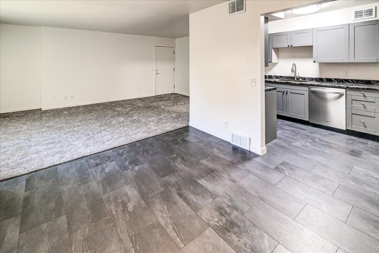 1802 Lake Point Dr #4 - Photo 7 of 21
