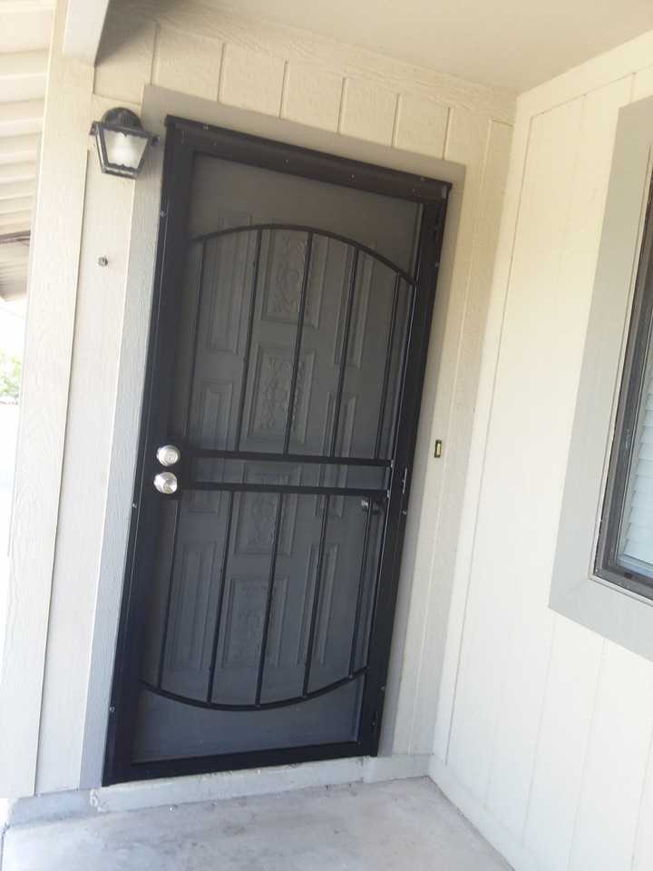 2829 N Superstition Ln #B - Photo 2 of 11