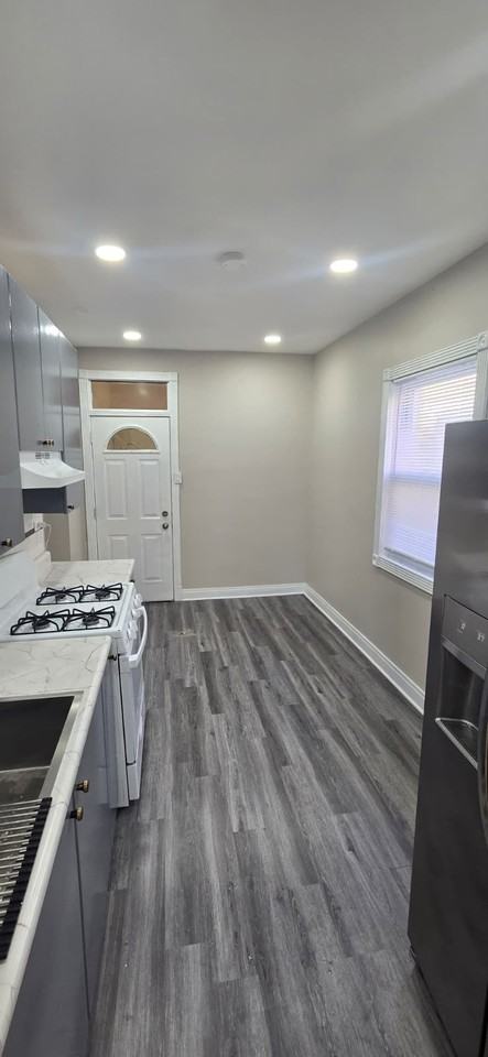 5336 W Foster Ave #1 - Photo 5 of 18