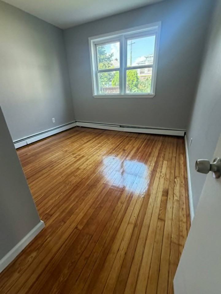 83 W 47th St #2 - Photo 4 of 8