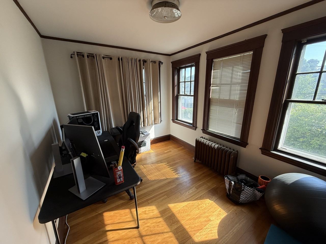 10 Edgecliff Rd #1 - Photo 3 of 14