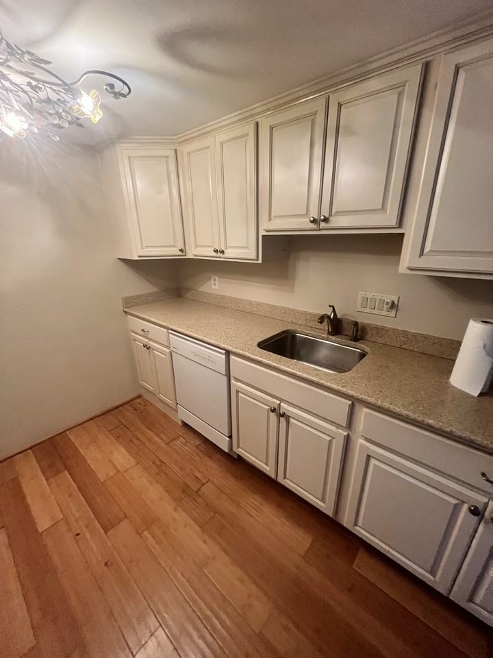 49 Melrose St #7C - Photo 4 of 12