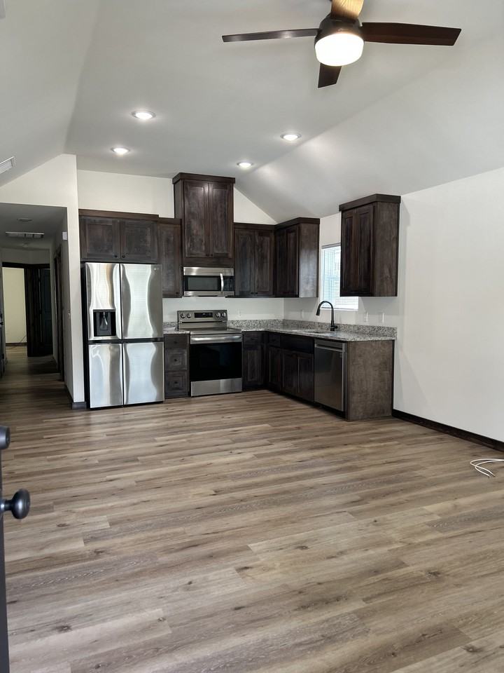 110 Sophia Dr #110 - Photo 2 of 19