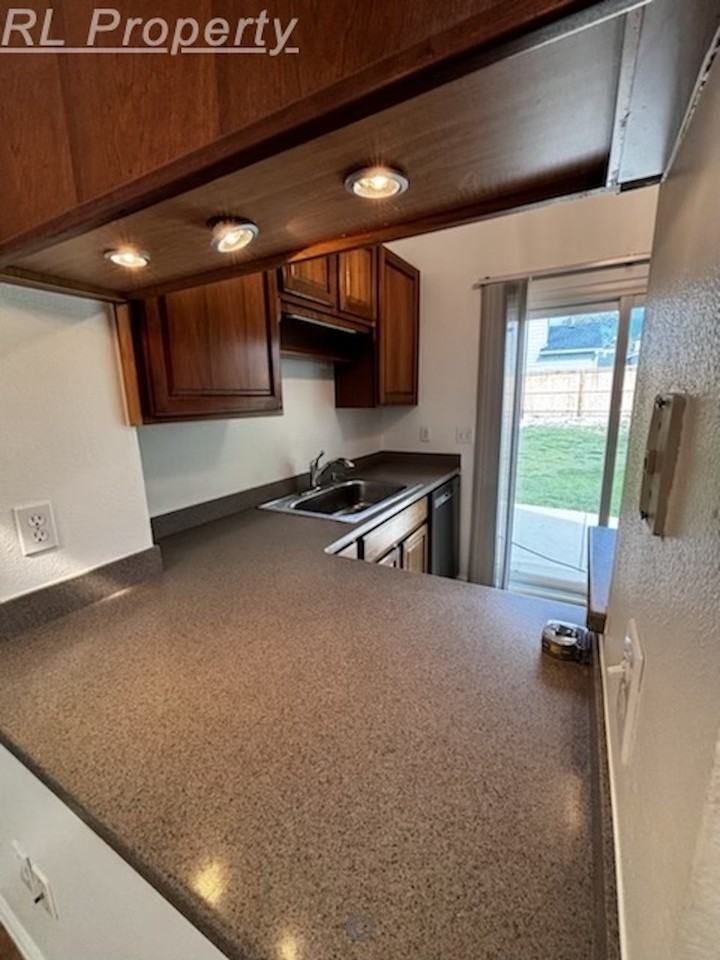 1184 Lily Ct #NA - Photo 6 of 17
