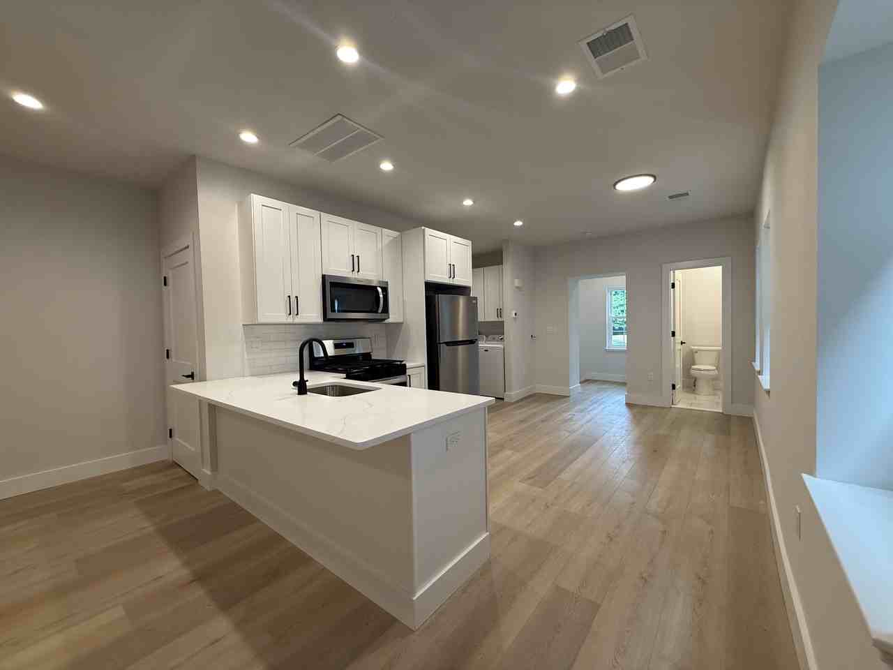 160 Main St #4 - Photo 2 of 34