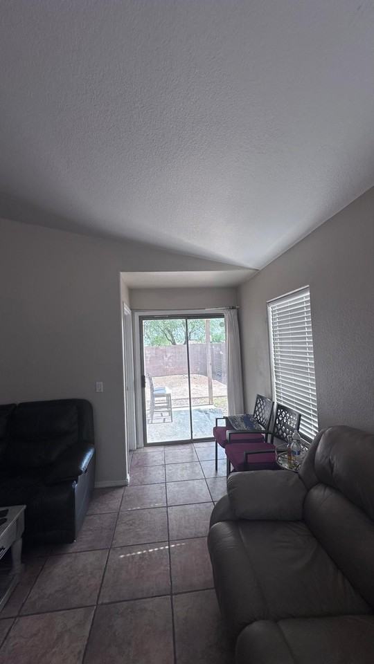 13145 W Desert Ln #NA - Photo 2 of 14