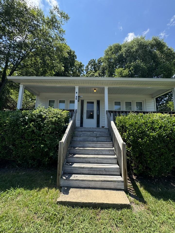 1106 Highland Ave #NA - Photo 2 of 15