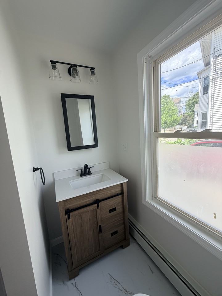 37 Bowers St #1 - Photo 7 of 8