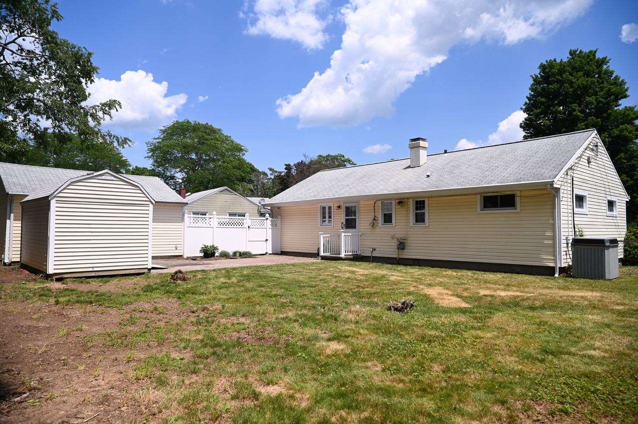 105 Daniel Dr #NA - Photo 7 of 19