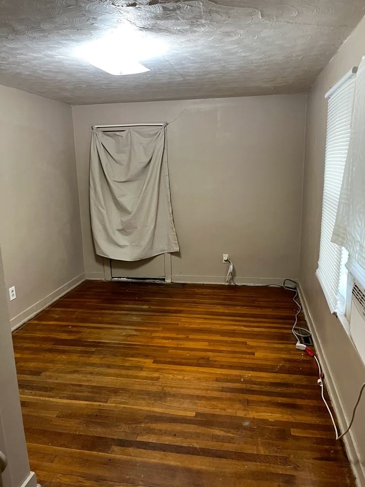 529 State St #B - Photo 5 of 6