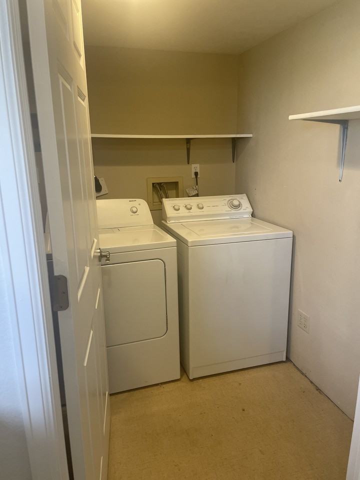 12266 N 3rd St - Photo 4 of 10