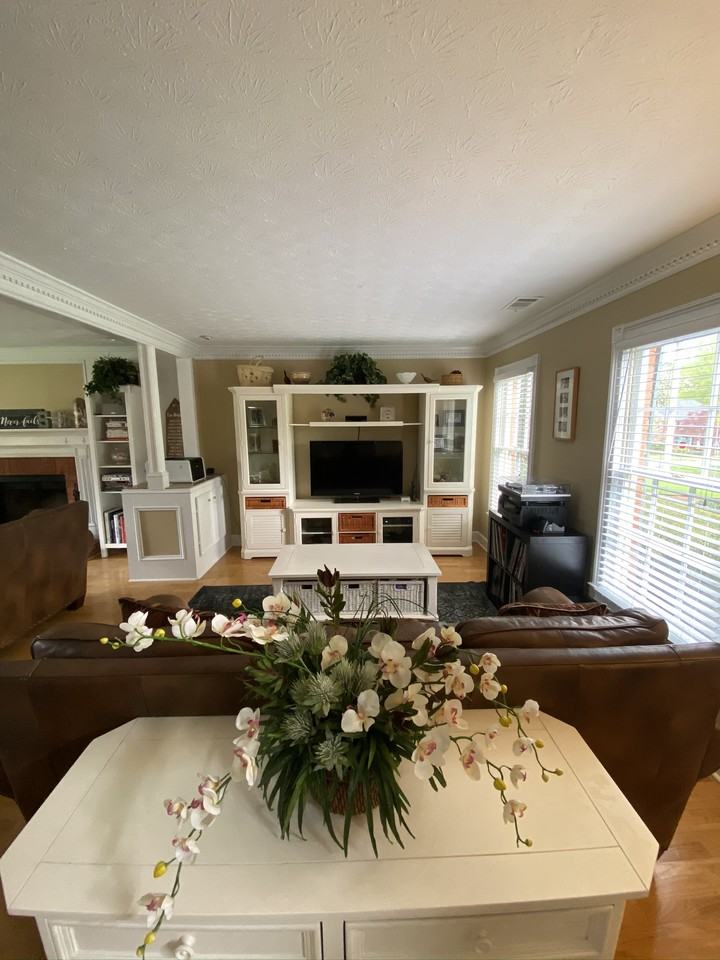 1235 Pemshire Ct #NA - Photo 4 of 34