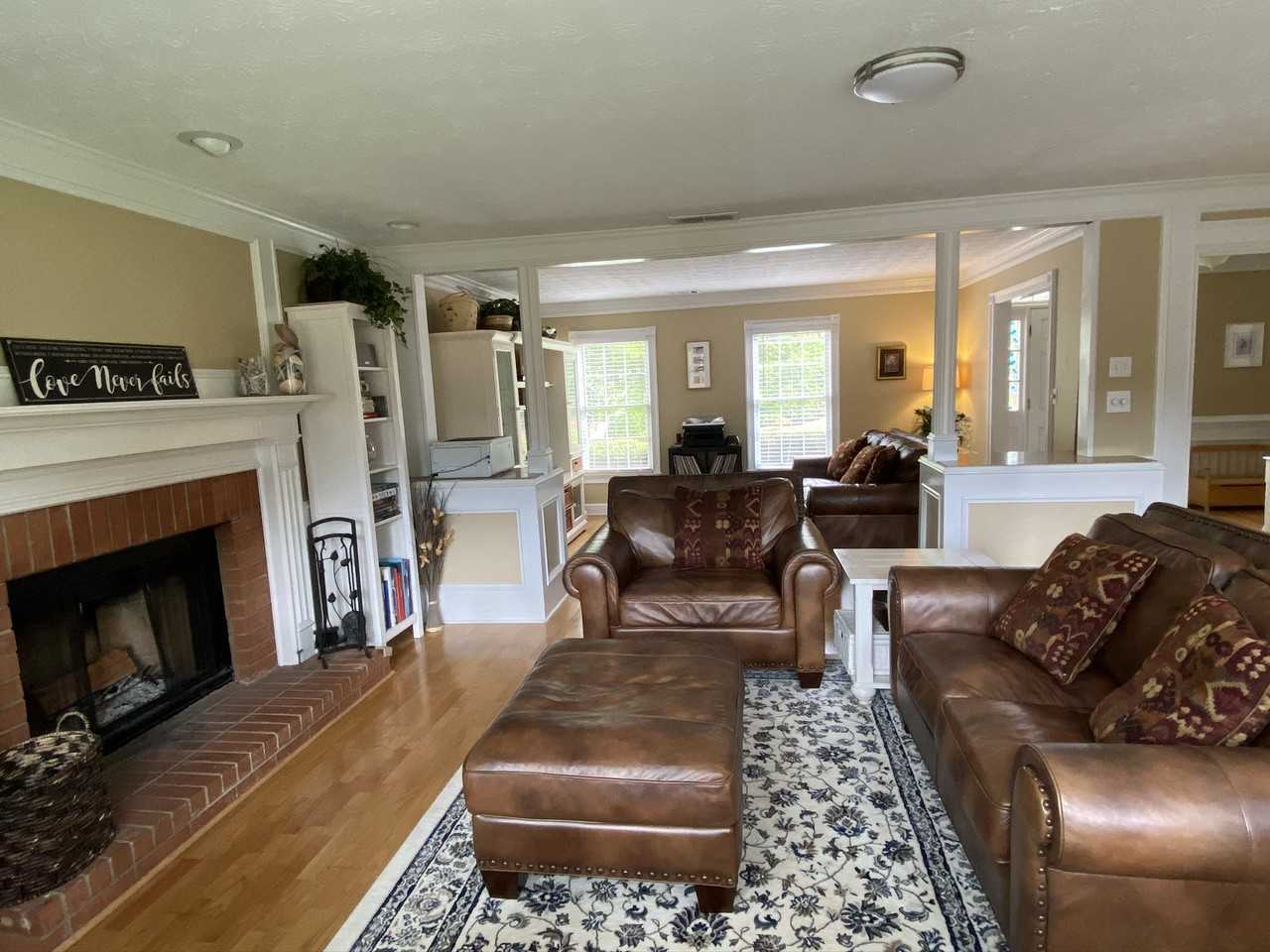 1235 Pemshire Ct #NA - Photo 7 of 34
