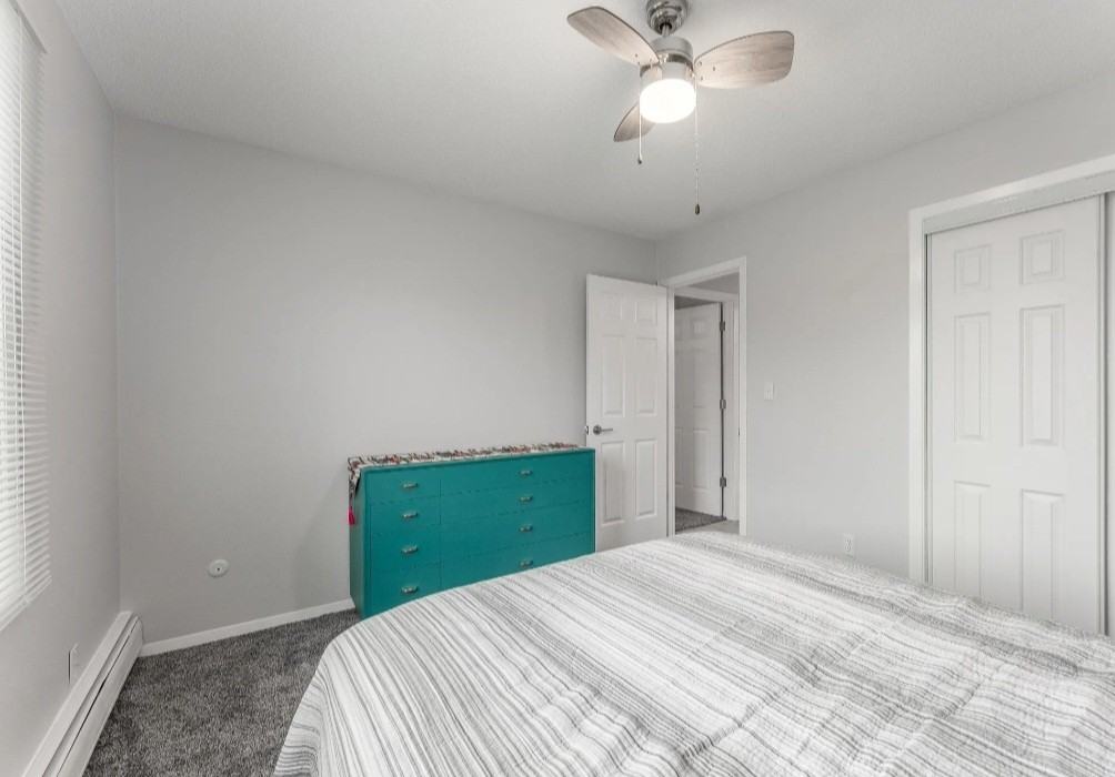 101 S Holly Ave #2 - Photo 3 of 4