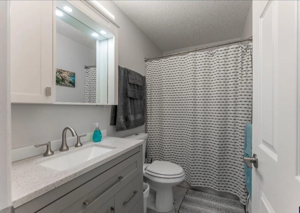 101 S Holly Ave #2 - Photo 4 of 4