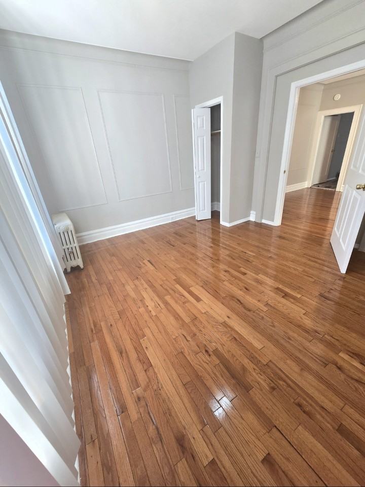 27 Colleen St #1R - Photo 3 of 13