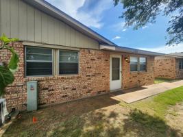 featured image of 7938 Nw Crossland Cir #7938