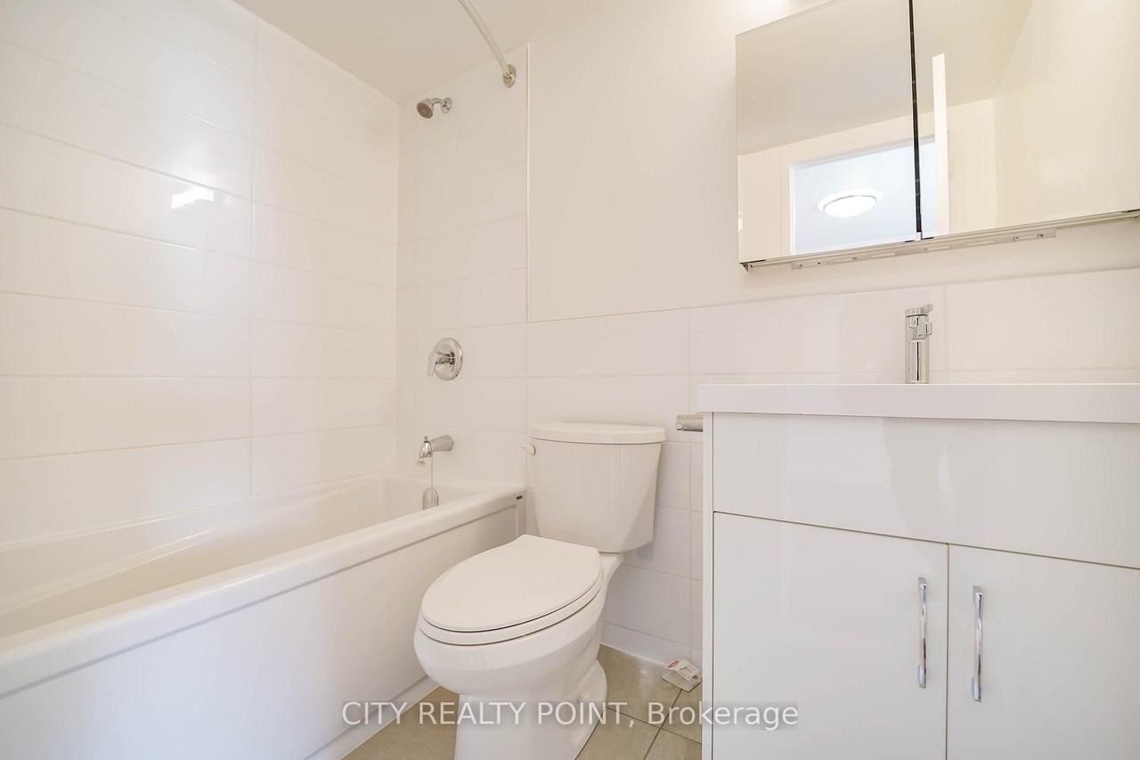 6200 Bathurst Street - Photo 18