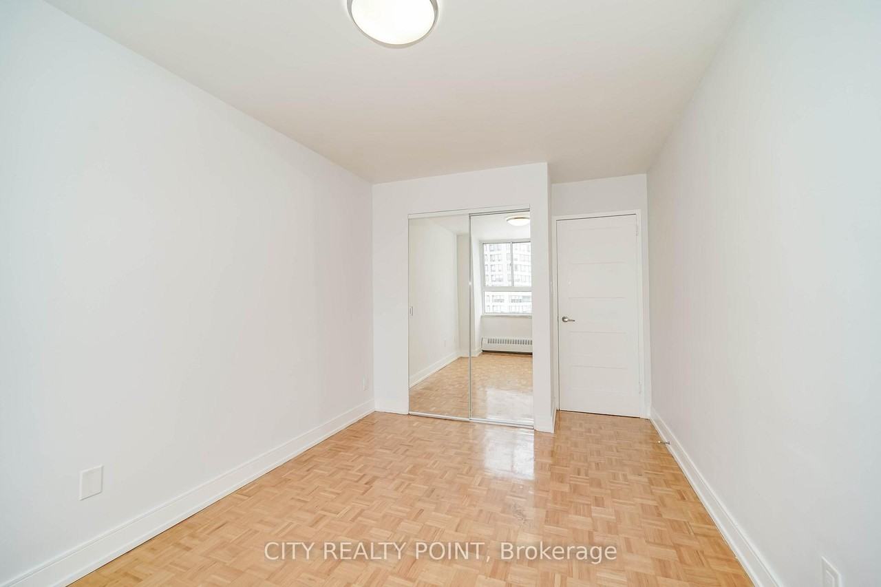 6200 Bathurst Street - Photo 17