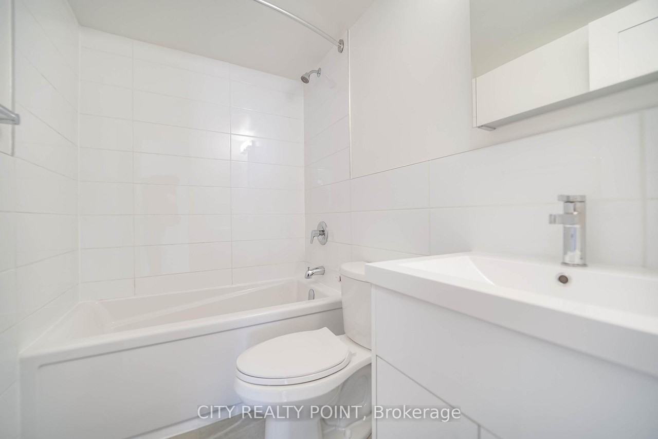 6200 Bathurst Street - Photo 24
