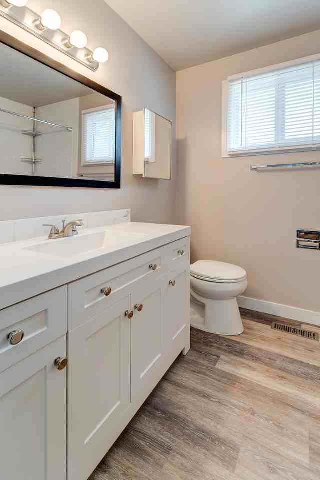 41 Habitat Crescent Northwest - Photo 3 of 31