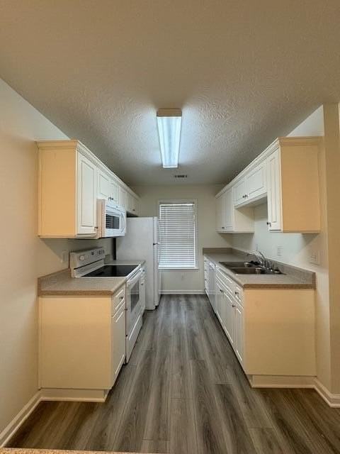 133 Hillsborough Ln - Photo 5 of 14