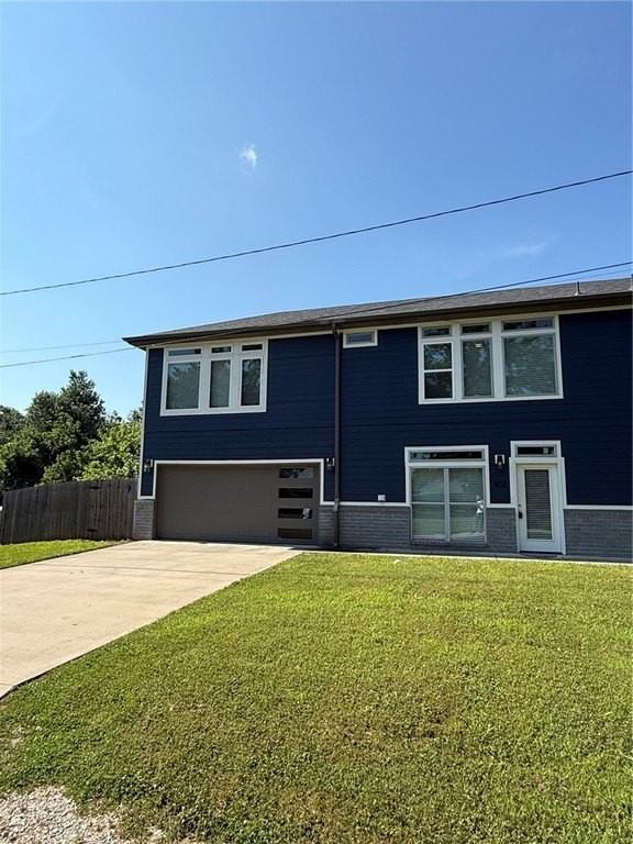402 E Hemlock St - Photo 2 of 15